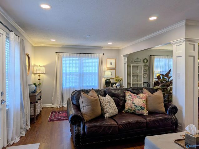 908 Fagan Springs Drive SE, Huntsville, AL 35801