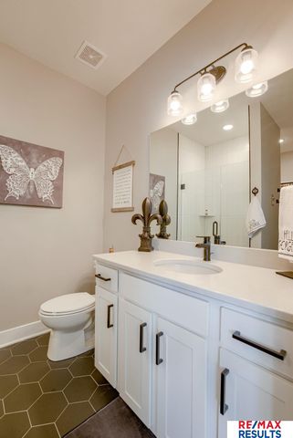 1903 S 7th Street, Omaha, NE 68108