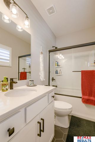 1903 S 7th Street, Omaha, NE 68108