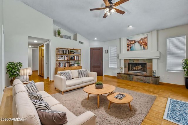 8058 W LAUREL Lane, Peoria, AZ 85345