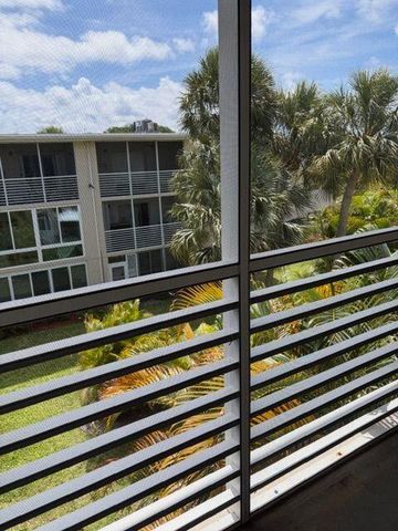 2724 S Garden Dr 306, Lake Worth, FL 33461