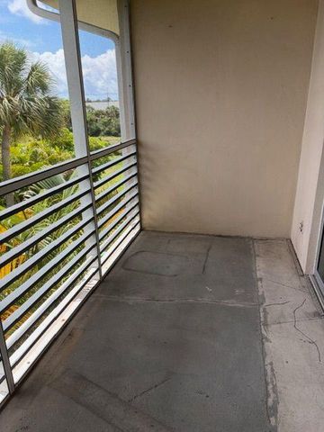 2724 S Garden Dr 306, Lake Worth, FL 33461