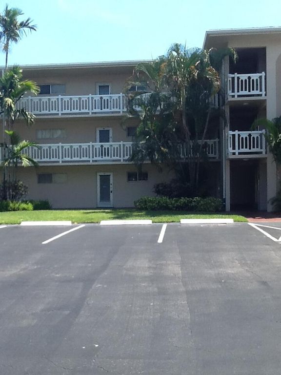 2724 S Garden Dr 306, Lake Worth, FL 33461