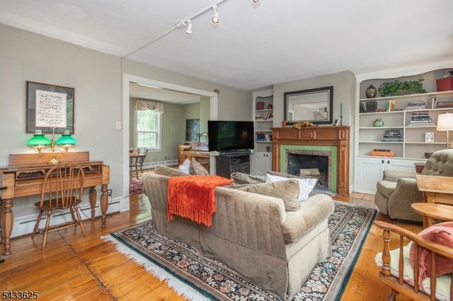 449 Stamets Rd, Holland Twp., NJ 08848
