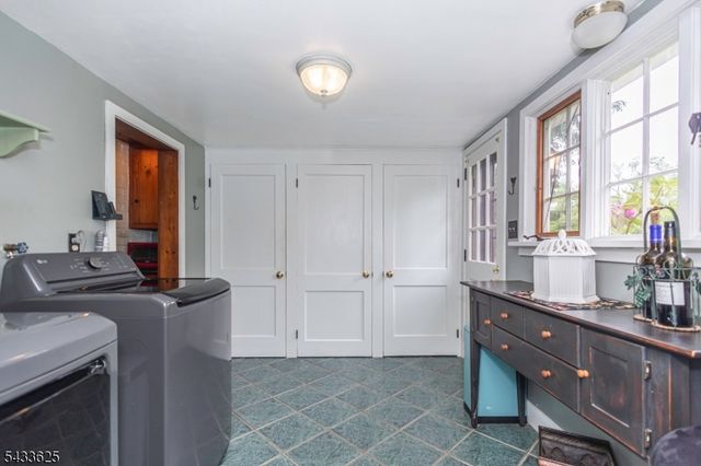 449 Stamets Rd, Holland Twp., NJ 08848