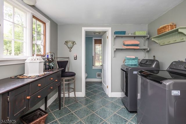449 Stamets Rd, Holland Twp., NJ 08848