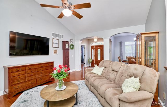 60 Lake Lawrence Lane, Troy, MO 63379