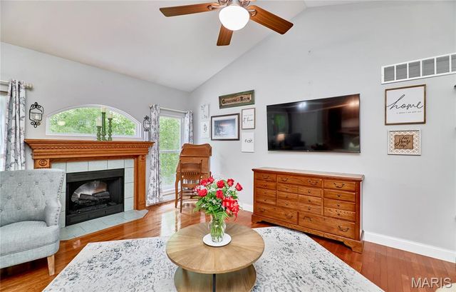 60 Lake Lawrence Lane, Troy, MO 63379