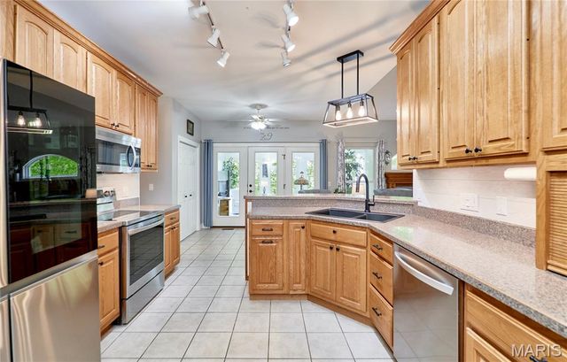 60 Lake Lawrence Lane, Troy, MO 63379