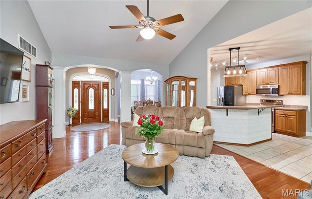 60 Lake Lawrence Lane, Troy, MO 63379