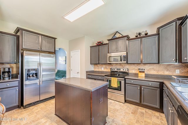 211 Merin Height Road, Jacksonville, NC 28546