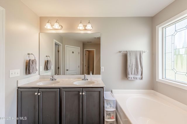 211 Merin Height Road, Jacksonville, NC 28546