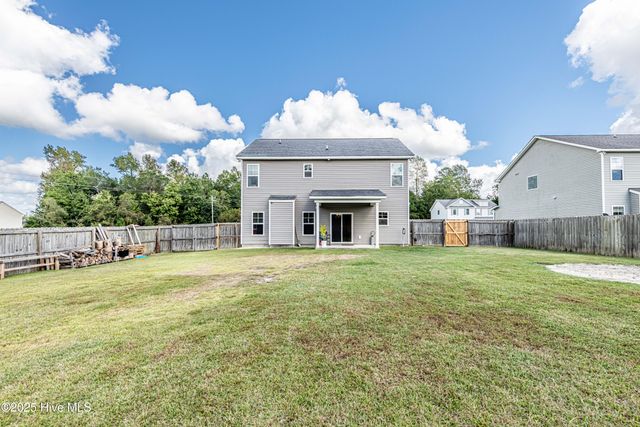 211 Merin Height Road, Jacksonville, NC 28546