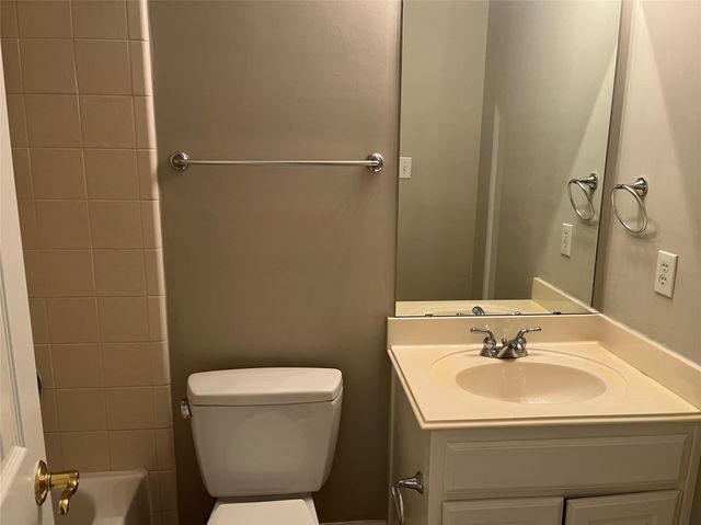 135 Whitney Drive, Hickory Creek, TX 75065