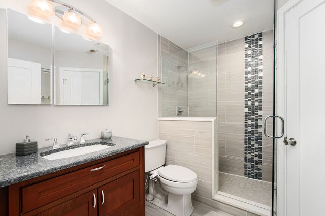 1408 S New Wilke Road 2-B, Arlington Heights, IL 60005