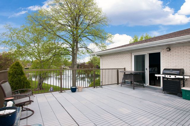 1408 S New Wilke Road 2-B, Arlington Heights, IL 60005