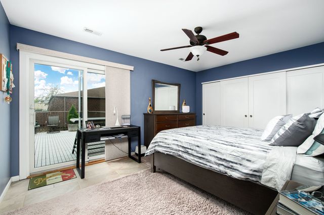 1408 S New Wilke Road 2-B, Arlington Heights, IL 60005