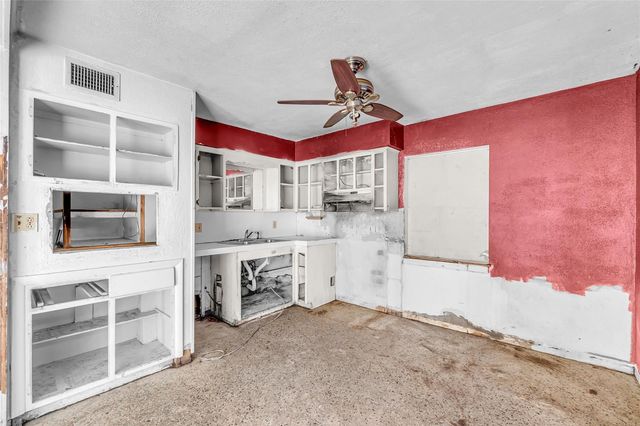 803 Palm Avenue, Fort Pierce, FL 34982