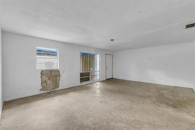 803 Palm Avenue, Fort Pierce, FL 34982