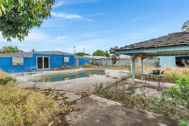 803 Palm Avenue, Fort Pierce, FL 34982