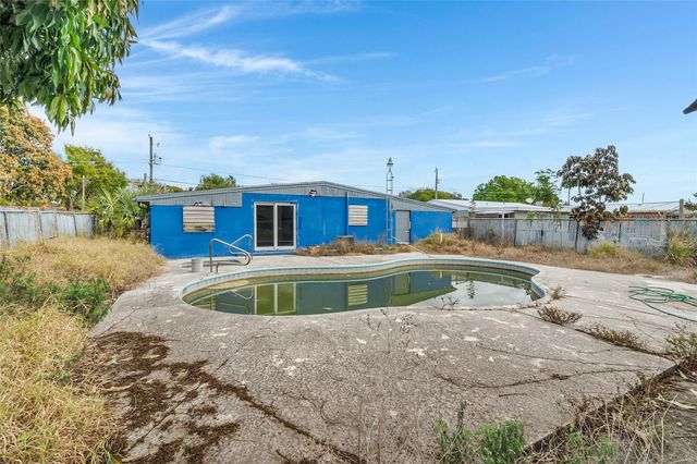 803 Palm Avenue, Fort Pierce, FL 34982