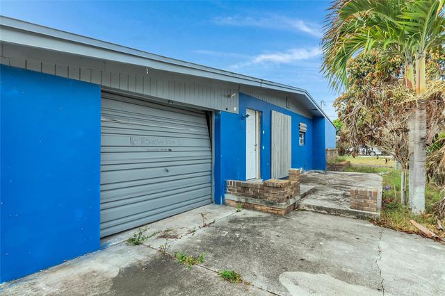 803 Palm Avenue, Fort Pierce, FL 34982