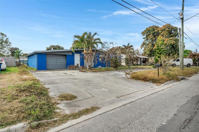 803 Palm Avenue, Fort Pierce, FL 34982