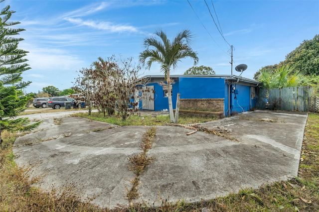 803 Palm Avenue, Fort Pierce, FL 34982