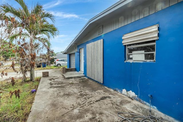 803 Palm Avenue, Fort Pierce, FL 34982
