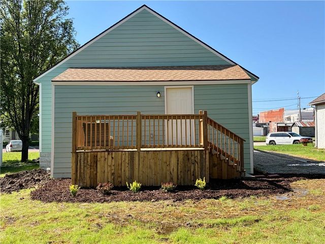 524 Parker Avenue, Osawatomie, KS 66064