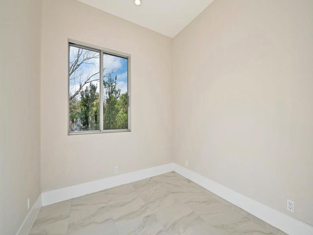 560 NW 12th Street, Fort Lauderdale, FL 33311