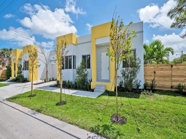 560 NW 12th Street, Fort Lauderdale, FL 33311