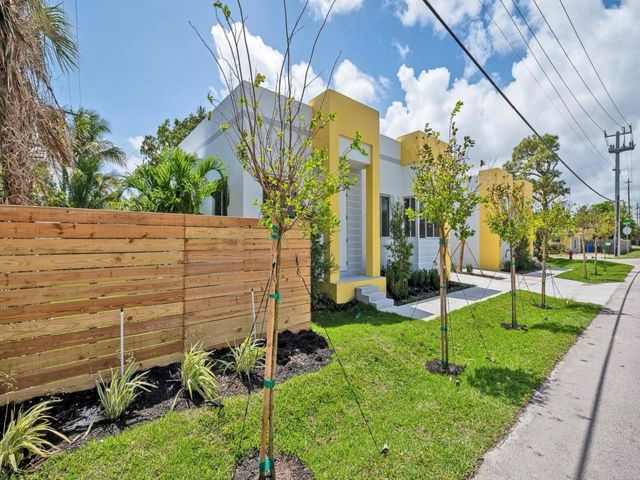 560 NW 12th Street, Fort Lauderdale, FL 33311