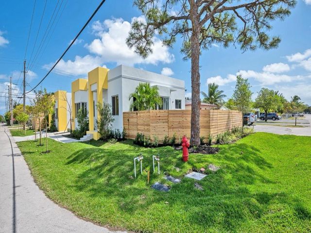 560 NW 12th Street, Fort Lauderdale, FL 33311