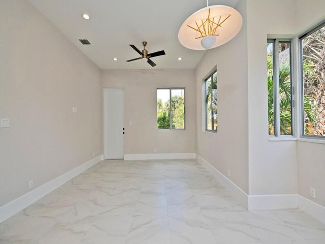 560 NW 12th Street, Fort Lauderdale, FL 33311