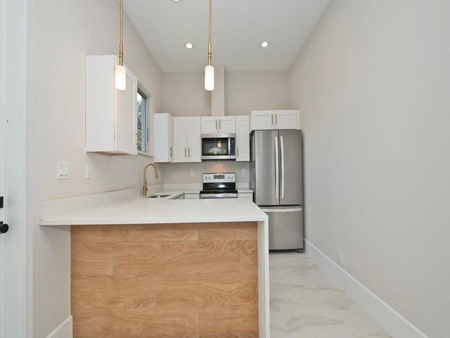 560 NW 12th Street, Fort Lauderdale, FL 33311