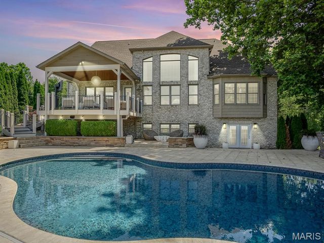 3025 Sunset Hills Boulevard S, Edwardsville, IL 62025