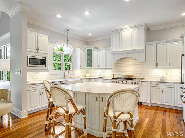 3025 Sunset Hills Boulevard S, Edwardsville, IL 62025