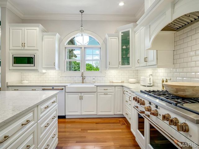 3025 Sunset Hills Boulevard S, Edwardsville, IL 62025