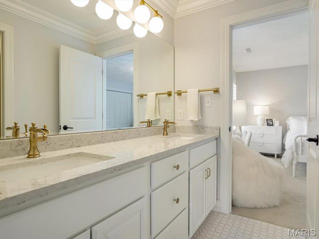 3025 Sunset Hills Boulevard S, Edwardsville, IL 62025