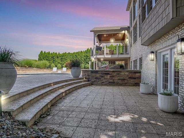 3025 Sunset Hills Boulevard S, Edwardsville, IL 62025