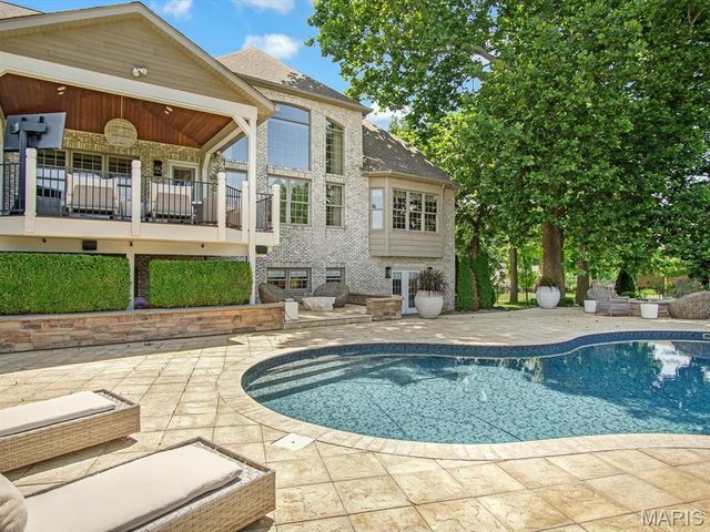 3025 Sunset Hills Boulevard S, Edwardsville, IL 62025