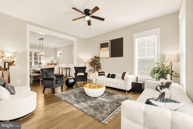 10602 OAK PL, Fairfax, VA 22030