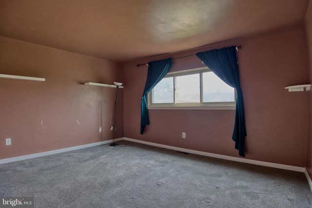 306 CENTRE AVE, Jeffersonville, PA 19403