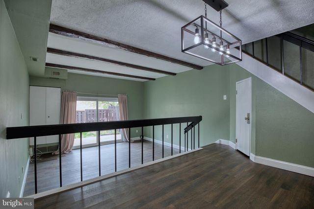 306 CENTRE AVE, Jeffersonville, PA 19403