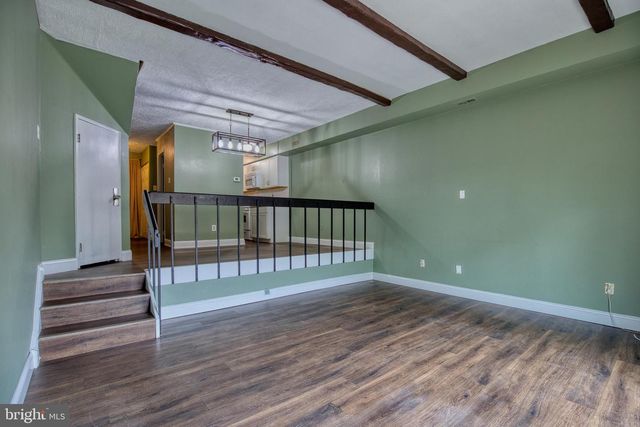 306 CENTRE AVE, Jeffersonville, PA 19403