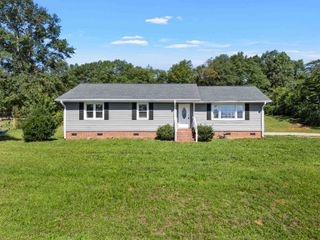 1257 Hampton Road, Inman, SC 29349
