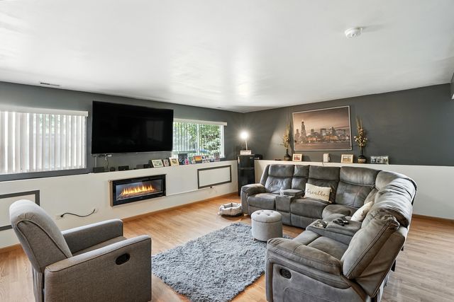 1986 W Brimstone Road, Romeoville, IL 60446