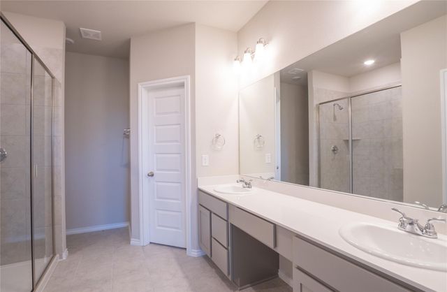 951 Hurstwood Drive, Van Alstyne, TX 75495