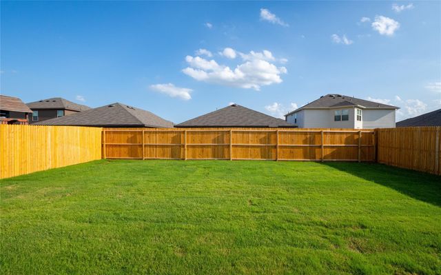 951 Hurstwood Drive, Van Alstyne, TX 75495